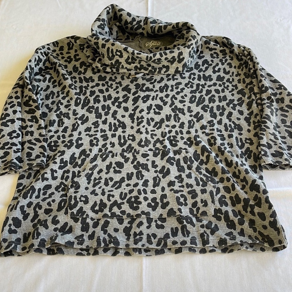 Style & Co Sport 3/4 length sleeve pullover with cowl neckline. Size large